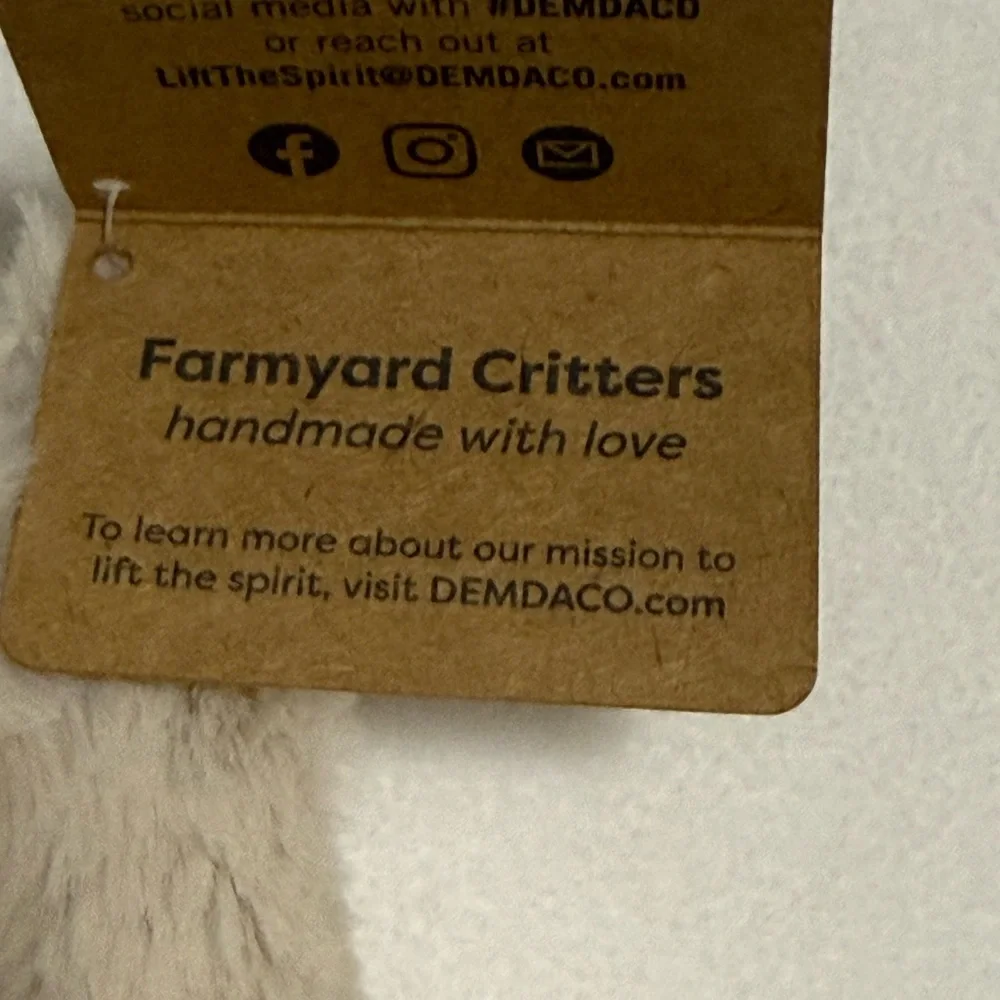 Demdaco Farm Friends Cream and Brown Plush Llama NWT